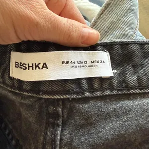 Bershka Women's Black and Grey Jeans thumbnail 4