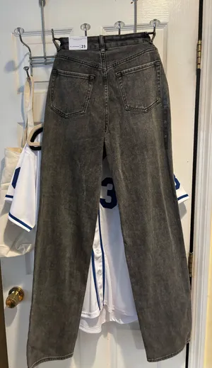 PacSun 90s Boyfriend Jeans Ripped thumbnail 3