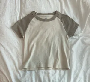 Brandy Melville Top Crop thumbnail 1