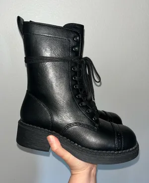 NEW Wild Fable Black Combat Boots Women Size 6 Chunky Lace Up thumbnail 1