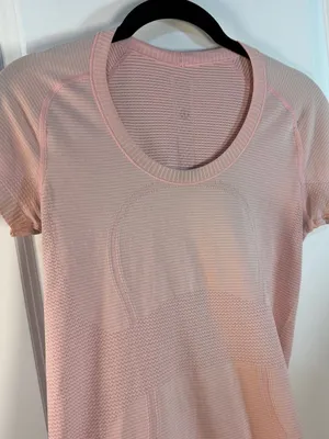 Lululemon Swiftly Tech Short Sleeve Scoop Neck Shirt Pink Size 6 thumbnail 3