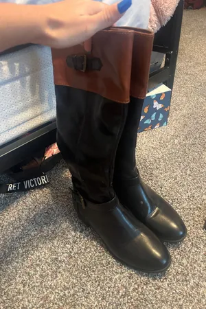 Winter Boots Size 7 thumbnail 1