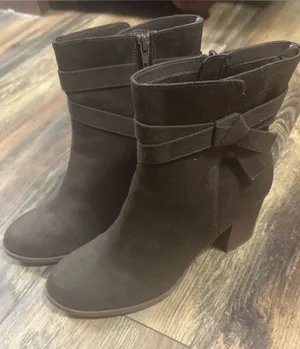 American Eagle Boots Women’s Ankle Booties Brown Side Zip Casual Block Heels 10 thumbnail 1