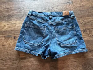 American Eagle Shorts Mid-Rise thumbnail 2