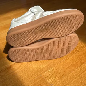 Project Cloud White Sneakers Memory Foam Gum Sole Size 6.5 Women’s New thumbnail 8