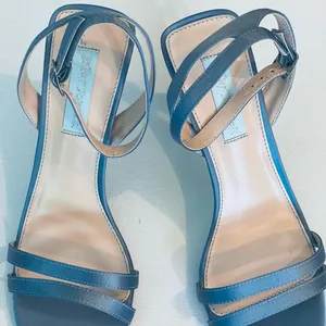 Betsey Johnson yasmi satin sandal dress shoes for women thumbnail 1