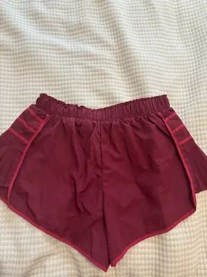 Athletic shorts Red thumbnail 2