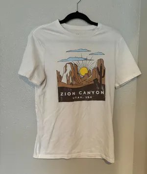Women’s Graphic Tee thumbnail 1