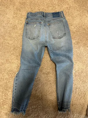 Abercrombie Mom High-Rise Jeans thumbnail 2