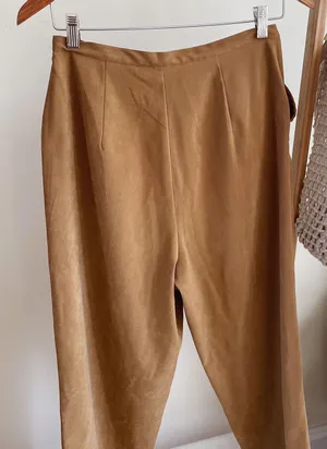 Vintage High Waisted Faux Suede Pleated Trouser Pants in Caramel - 28 thumbnail 3