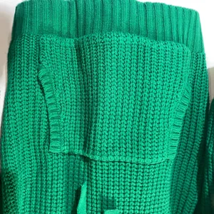 Green Sweatshirt Women’s Medium thumbnail 3