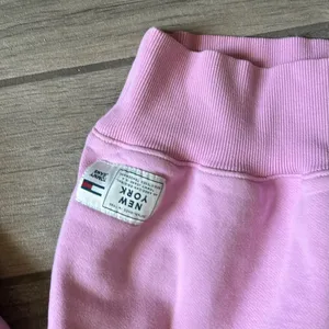 Tommy Hilfiger Pink Crew Neck Sweater thumbnail 4