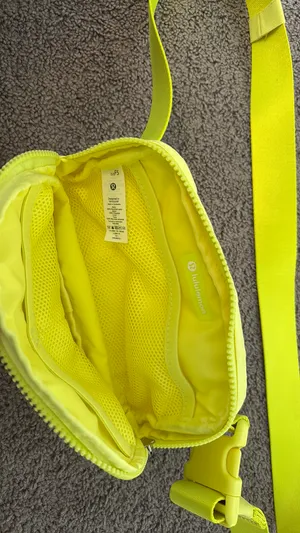 Lululemon Belt Bag thumbnail 4