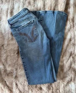 Hollister Jeans Bootcut Low-Rise thumbnail 1