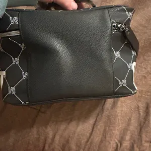 Victoria's Secret beauty bag thumbnail 4