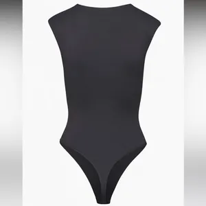Aritzia babaton sculpted bodysuit with shoulder pads. thumbnail 3