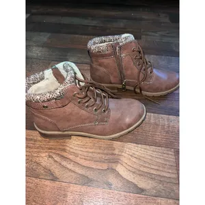 Sporto Rustic Brown Lace-Up Ankle Boots with Knit Collar thumbnail 2