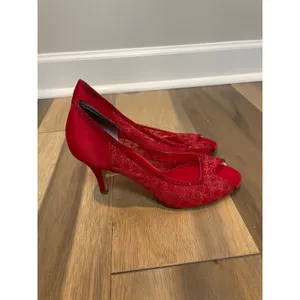 Michael Peep Toe Heels Red Mesh & Sequin Detail Size 8 Leather Sole 3 Inch Heel thumbnail 5