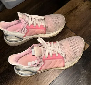 Adidas Pink UltraBoost thumbnail 1