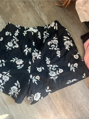 Abercrombie & Fitch Women's Black White linen‎ Embroidered Flower Shorts thumbnail 11