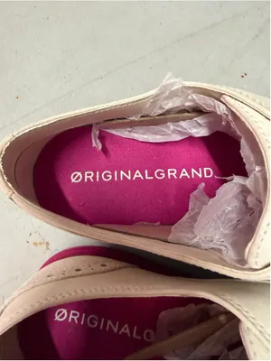 Cole Haan OriginalGrand Oxford Shoes, White & Pink, Size 7.5 thumbnail 3