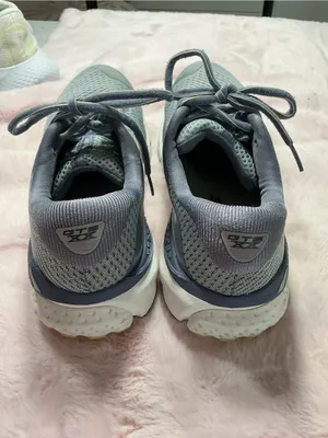 Brooks Women's Light Blue Gray Running Shoes b101 thumbnail 3