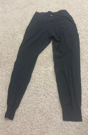 Lululemon Align Joggers thumbnail 1