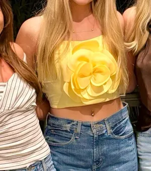 Yellow 3D Flower Crop Top Size M thumbnail 1