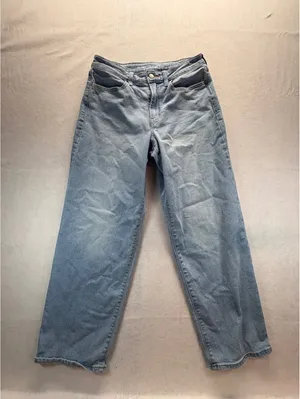 Old Navy Wow Loose Women’s Light Wash High Rise Wide Leg Jeans thumbnail 3
