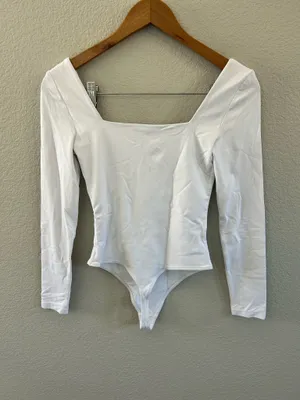 Babaton Aritzia Bodysuit Square Neck Long Sleeve thumbnail 3