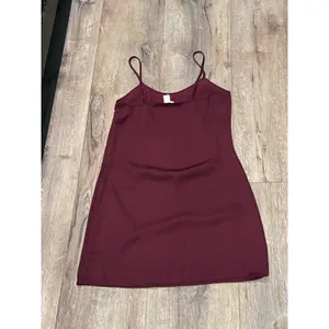 Forever 21 Womens Burgundy‎ Sleeveless Mini Dress size medium light weight thumbnail 3