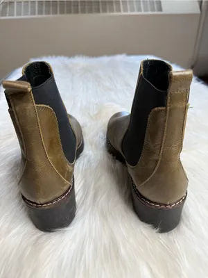 Anthropologie Olive Brown Leather Dale Chelsea Lug Sole Ankle Boots thumbnail 4