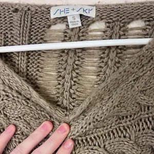 She + Sky Cable Knit Sweater in Taupe thumbnail 4
