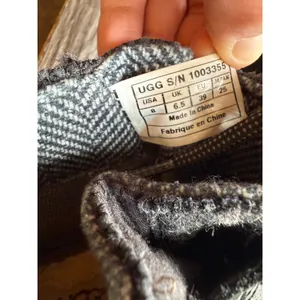 UGG Waterproof Duck Boots Black‎ Lace up Ankle Herringbone Cuff Size 8 thumbnail 6