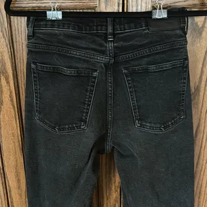 Everlane | The Way High Jean in Black with Raw Hem | womens 26 thumbnail 11