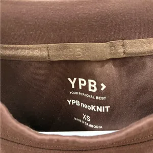 YPB by Abercrombie Brown Crewneck Size XS thumbnail 3