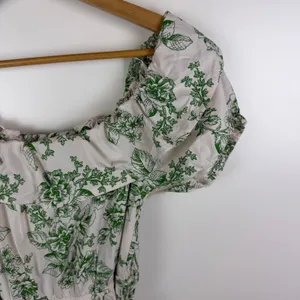 Rachel Parcell Off Shoulder Ruffle Tiered Floral Midi Dress Size 4 Sage‎ Toile thumbnail 6