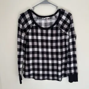 Victoria's Secret Size Medium Plaid Round Neck Long Sleeve Pajama Top Sleepwear thumbnail 3
