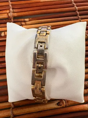Relic Gold-Tone Women's Rectangular Bracelet Watch with White Dial Needs Battery thumbnail 3