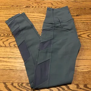 Alo Leggings Side Mesh Panels Blue Grey thumbnail 1