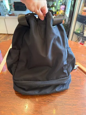 BEYOND YOGA Women's Black Convertible Gym Bag thumbnail 11