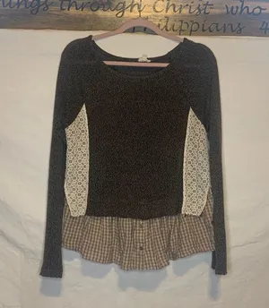 Hem and Thread Soft Lace and Plaid Blouse thumbnail 13