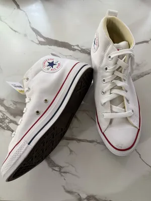 Converse Chuck Taylor All Star High Top White Canvas Sneakers – Classic Unisex Shoes NWT thumbnail 1