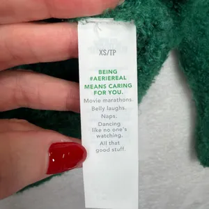 Aerie XS Sweater Green V-Neck Fuzzy Boucle Knit Pullover Relaxed Cozy Winter thumbnail 7