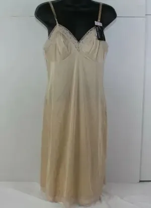 NWT Ladies/Women's Vintage Vanity Fair Long Nylon Nightgown Size 34 L thumbnail 1