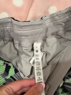 Lululemon Hotty Shorts Special Edition 4"  thumbnail 4