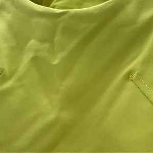 Lululemon Invigorate Training Tank Top in‎ Wasabi Green Sz 2 thumbnail 8