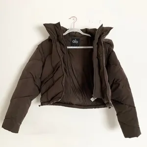 Alo Yoga Glacier Puffer Expresso S thumbnail 6