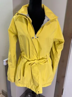 The North Face Butter Yellow Tie Front Zip Up Rain Jacket Hooded Outdoor Vented thumbnail 1