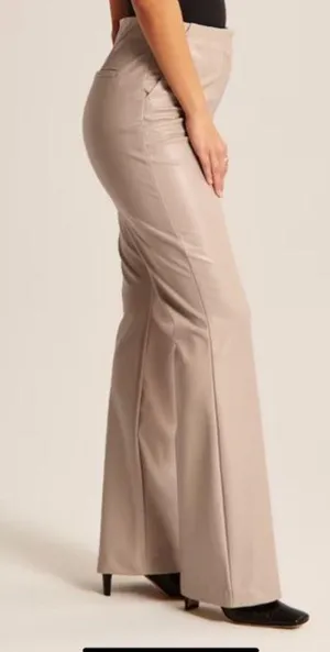 Abercrombie vegan leather slim flare pants curve love in tan beige thumbnail 2